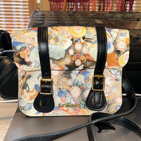 Dr. Martens 7" Eastern Art Leather Satchel Multi/Black - Picture 1 of 9